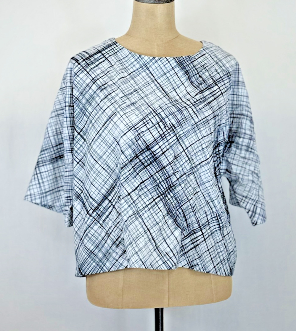 NWT Ever Sassy #300 White w/Black Print Crinkle Woven Top #0224 XL